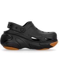 Crocs™ - Bubble Crush Klomp Zwart/Gum - Lyst