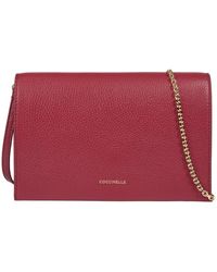 Coccinelle - Schultertasche aus kornleder mit kette - Lyst