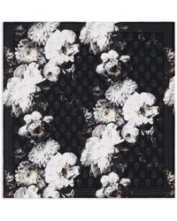 Alexander McQueen - Bufanda de seda con estampado floral y borde con estampado de calavera - Lyst