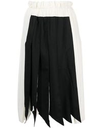 Victoria Beckham - Falda midi de seda negro/blanco con pliegues en cascada - Lyst