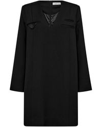 Haute L'Amitié - Zwarte Jazzy Jurk Met V-Hals - Lyst