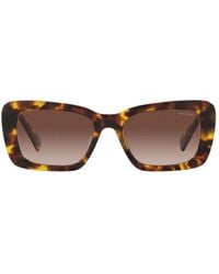 Miu Miu - Rechteckige sonnenbrille mit braunen verlaufsgläsern und goldenem logo - Lyst