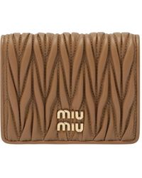 Miu Miu - Kleine Nappa Matelassé Portemonnee - Lyst