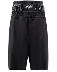 Moncler - Korte Broeken ,Zwart ,Zwarte Shorts Met Gewatteerd Detail - Lyst