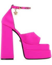 Versace - Sandali medusa aevitas in raso fucsia - Lyst