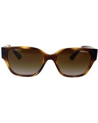 Vogue - Stilvolle sonnenbrille mit dunklem havana-rahmen und braunen verlaufsgläsern - Lyst