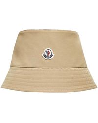Moncler - Beiger eimerhut mit logodetail - Lyst