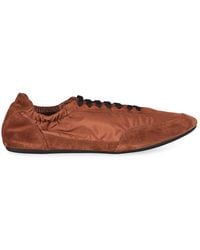 Prada - Schoenen ,Bruin ,Suède Lage Sneakers Met Suède Inzetstukken - Lyst