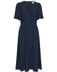 Ichi - Volantärmel V-Ausschnitt Kleid Total Eclipse - Lyst