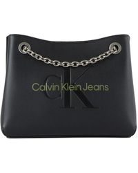 Calvin Klein - Schultertasche aus kunstleder mit geprägtem logo - Lyst