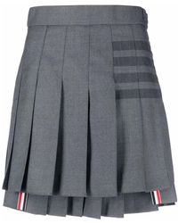 Thom Browne - Falda gris plisada de mezcla de lana con doble capa y detalle a rayas - Lyst