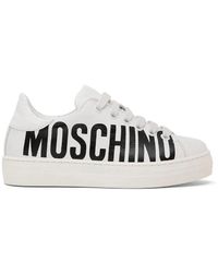 Moschino - Sneakers unisex in pelle bianca con logo stampato - Lyst