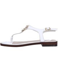 Guess - Flat Sandals - Lyst