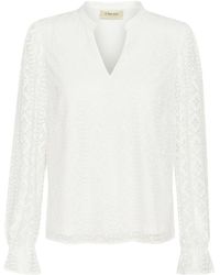 Cream - Overhemden ,Wit ,Polyester Elegante Kant Blouse Sneeuwwit - Lyst