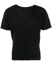 Issey Miyake - Schwarzes plissé u-ausschnitt t-shirt - Lyst
