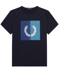 Fred Perry - Laurel Kranz Grafik Tee Navy - Lyst
