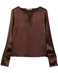 Twinset - Overhemden ,Bruin ,Leer Ronde Hals Shirt Met T-Gesp - Lyst