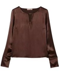 Twinset - Overhemden ,Bruin ,Leer Ronde Hals Shirt Met T-Gesp - Lyst