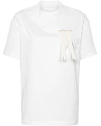 Jil Sander - Weiße baumwoll-jersey-t-shirt mit fransiger brosche - Lyst