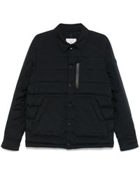 Moncler - Kort Zwart Donsjack Met Logo - Lyst