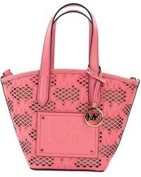Michael Kors - Kimber kleine handtasche umhängetasche 2-in-1 aus veganem leder in rosé - Lyst