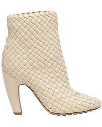 Bottega Veneta - Geflochtener Knöchelstiefel Mit Bananenabsatz - Lyst