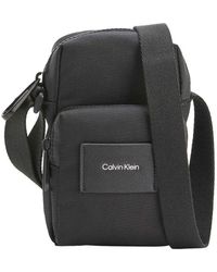 Calvin Klein - Schwarze textil-schultertasche - Lyst