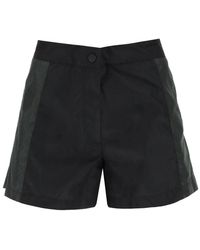 Moncler - Shorts sportivi in nylon con dettagli perforati - Lyst