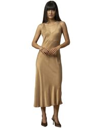 Kocca - Elegante Avondjurk Met Schuine Zoom - Lyst