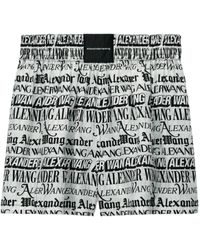 Alexander Wang - Shorts in tessuto con stampa giornale - Lyst