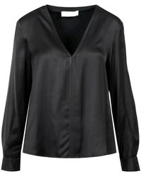 Kaos - Camisa negra de satén con cuello en v - Lyst