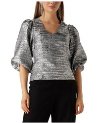 Minus - Graue Bluse Mit V-Ausschnitt, Vielseitig Und Elegant - Lyst