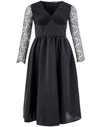 Lardini - Schwarzes langes kleid mit spitzen-details - Lyst