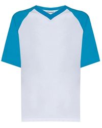 Victoria Beckham - Weißes geripptes v-ausschnitt t-shirt mit blauen ärmeln - Lyst
