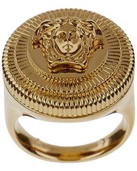 Versace - Goldener medusa ring - Lyst