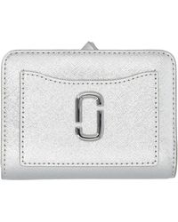 Marc Jacobs - Accessoires ,Grijs ,Leer Metallic Utility Snapshot Mini Compact Portemonnee - Lyst