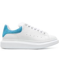 Alexander McQueen - Weiße oversized sneakers mit blauem spoiler - Lyst