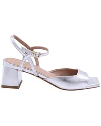 Scapa - Stilvolle Sandale Mit Pijlstaartrog Detail - Lyst