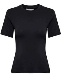 Gestuz - Klassisches schwarzes t-shirt für frauen - Lyst