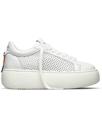 Barracuda - Schoenen ,Wit ,Leer Witte Sneakers Met Geperforeerd Leren Bovenwerk - Lyst