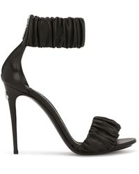 Dolce & Gabbana - Sandalias de tacón alto de cuero negro con detalle fruncido - Lyst