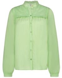FABIENNE CHAPOT - Blusa verde con volantes y detalles calados - Lyst