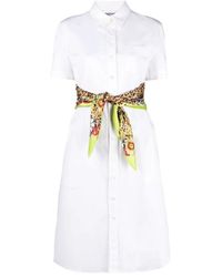 Moschino - Weißes kleid mit kurzen ärmeln und taschen - Lyst