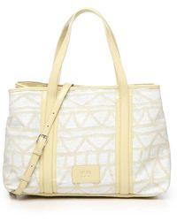 V73 - Tasche Mit Geometrischem Muster - Lyst