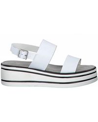 Tamaris - Elegantes sandalias planas blancas es - Lyst