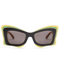 Loewe - Schmetterlingsstil multicolor sonnenbrille,schmetterlingsstil sonnenbrille mit dunkelgrauen gläsern - Lyst