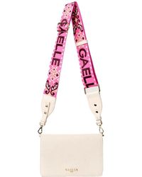 Gaelle Paris - Mini Schultertasche Mit Metall-Logo Und Jacquard-Träger - Lyst