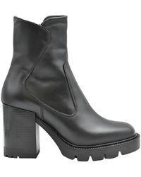 Janet & Janet - Heeled Boots - Lyst