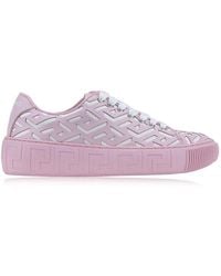 Versace - Weiße und rosa leder-sneaker mit schnürung - Lyst