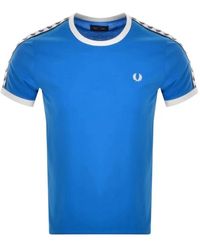 Fred Perry - T-shirt taped ringer con dettaglio manica laurel crown - Lyst